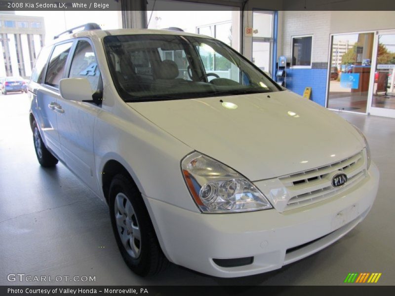 White / Beige 2008 Kia Sedona LX