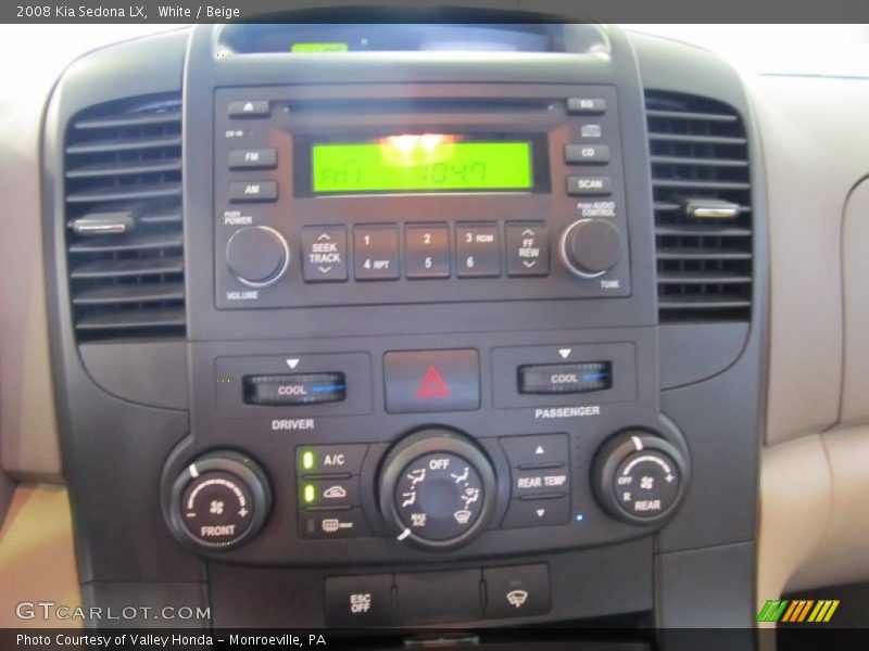 White / Beige 2008 Kia Sedona LX