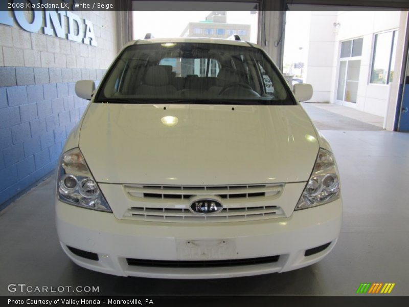 White / Beige 2008 Kia Sedona LX