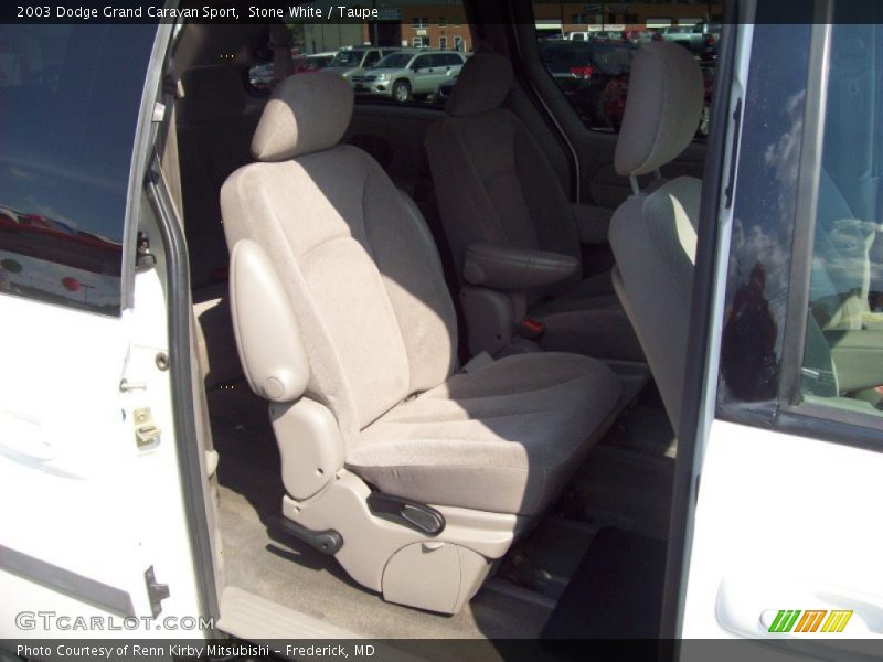 Stone White / Taupe 2003 Dodge Grand Caravan Sport