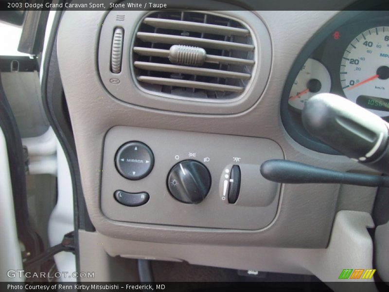 Stone White / Taupe 2003 Dodge Grand Caravan Sport