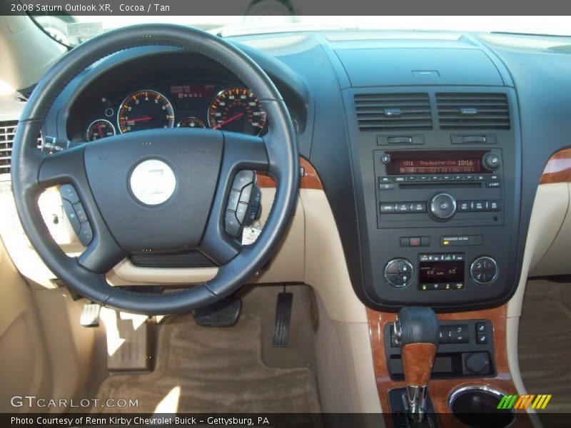 Cocoa / Tan 2008 Saturn Outlook XR
