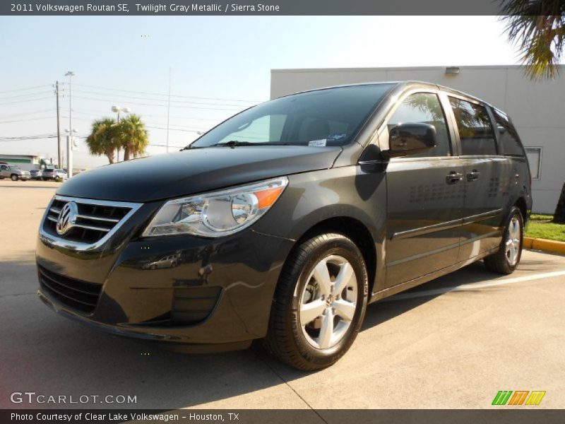 Twilight Gray Metallic / Sierra Stone 2011 Volkswagen Routan SE