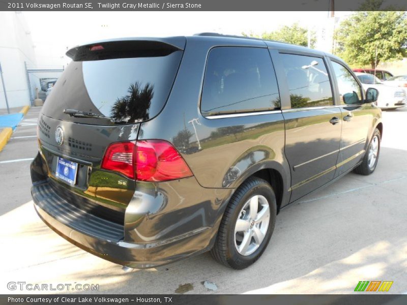 Twilight Gray Metallic / Sierra Stone 2011 Volkswagen Routan SE