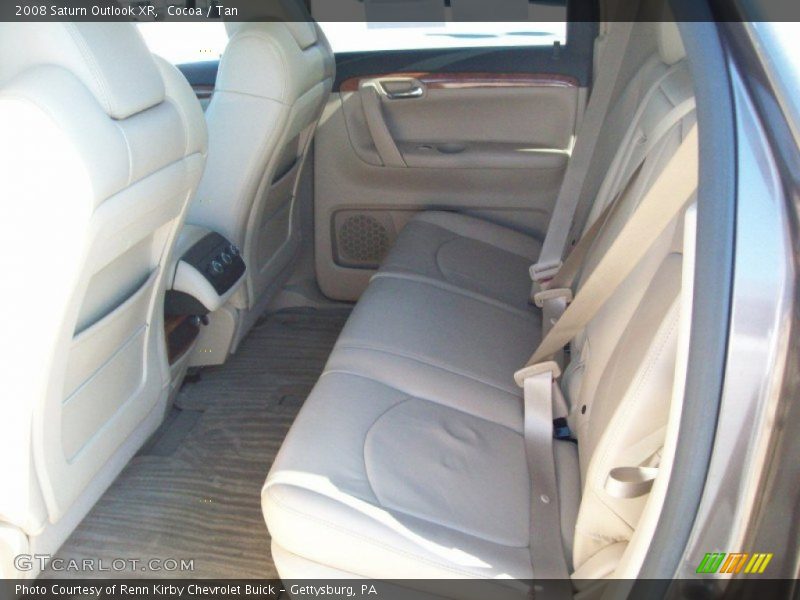 Cocoa / Tan 2008 Saturn Outlook XR