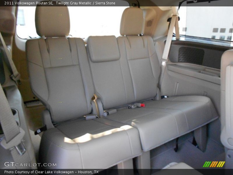 Twilight Gray Metallic / Sierra Stone 2011 Volkswagen Routan SE