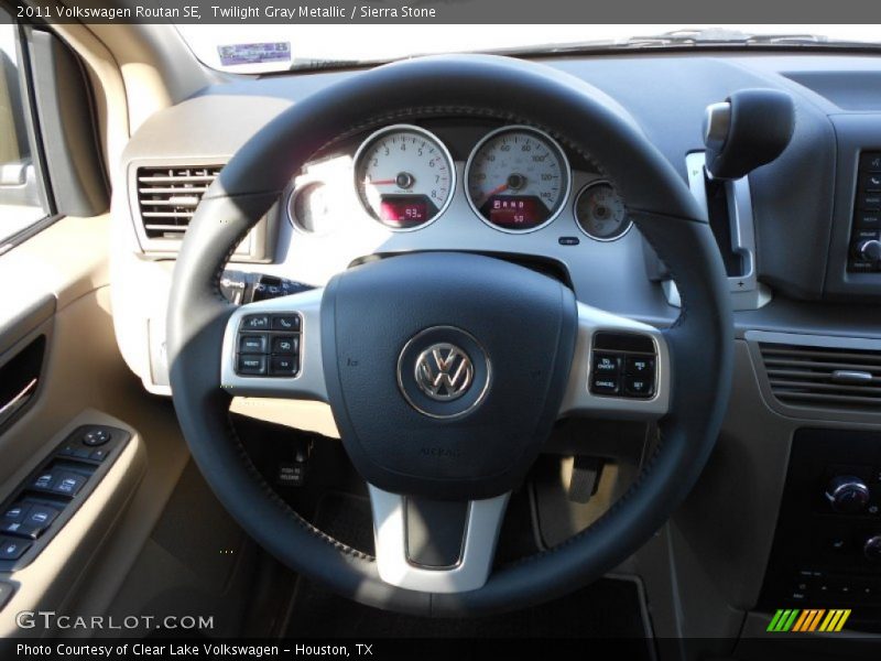 Twilight Gray Metallic / Sierra Stone 2011 Volkswagen Routan SE