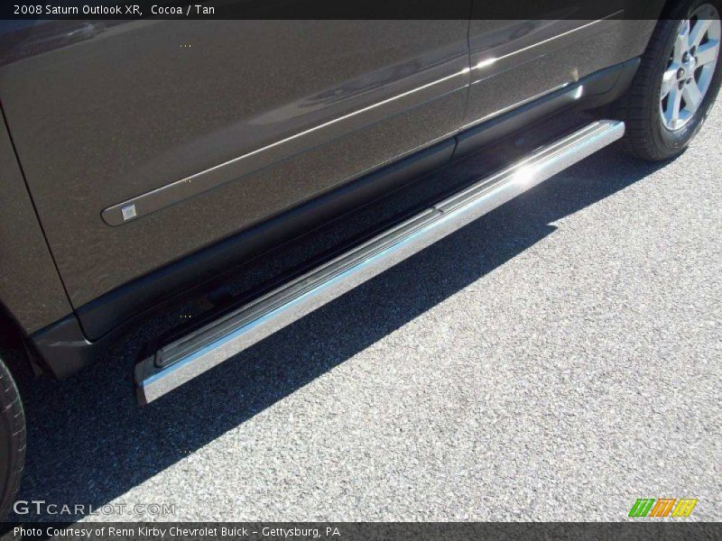 Cocoa / Tan 2008 Saturn Outlook XR