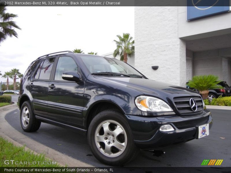 Front 3/4 View of 2002 ML 320 4Matic