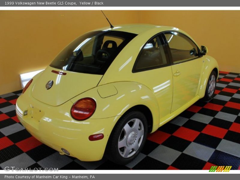 Yellow / Black 1999 Volkswagen New Beetle GLS Coupe