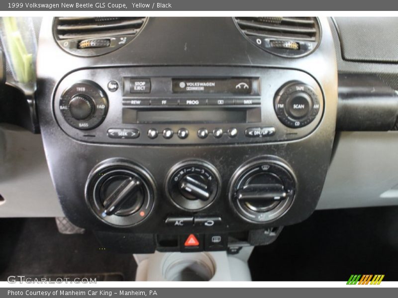 Yellow / Black 1999 Volkswagen New Beetle GLS Coupe