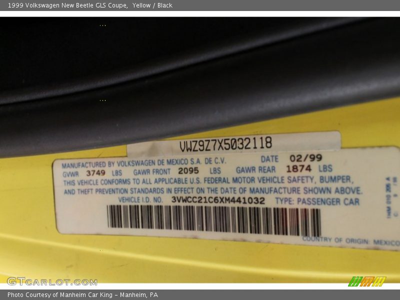 Yellow / Black 1999 Volkswagen New Beetle GLS Coupe