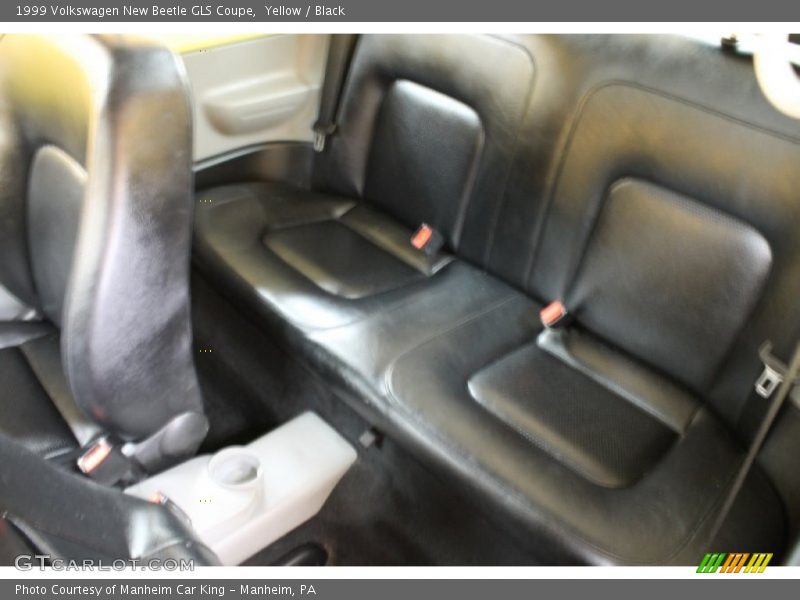 Yellow / Black 1999 Volkswagen New Beetle GLS Coupe