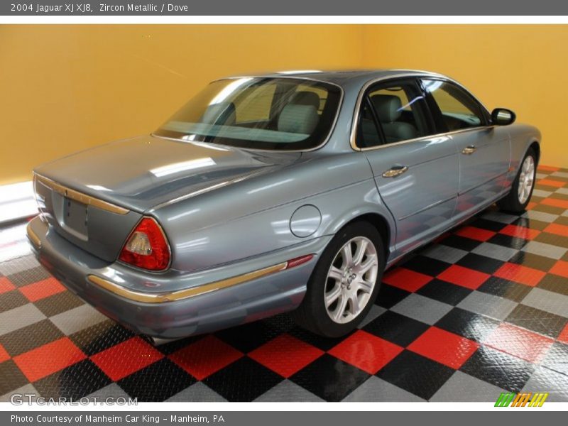 Zircon Metallic / Dove 2004 Jaguar XJ XJ8