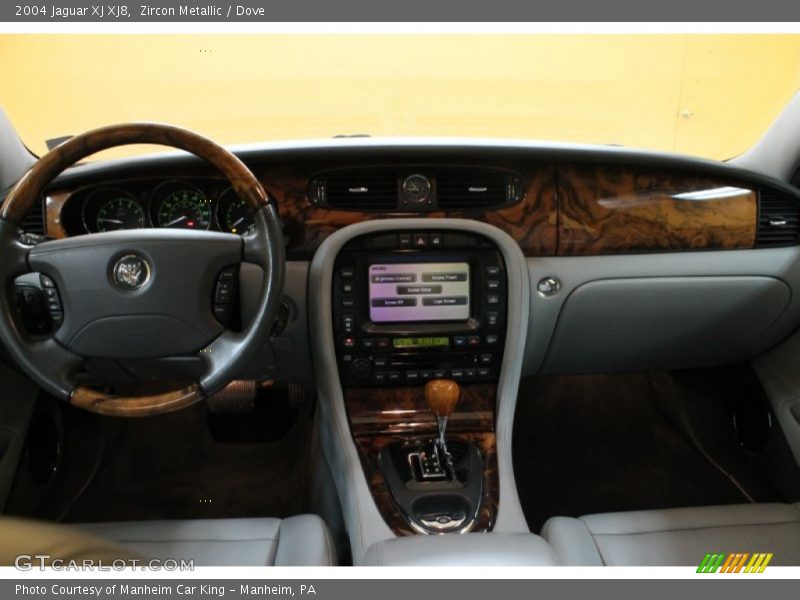 Zircon Metallic / Dove 2004 Jaguar XJ XJ8