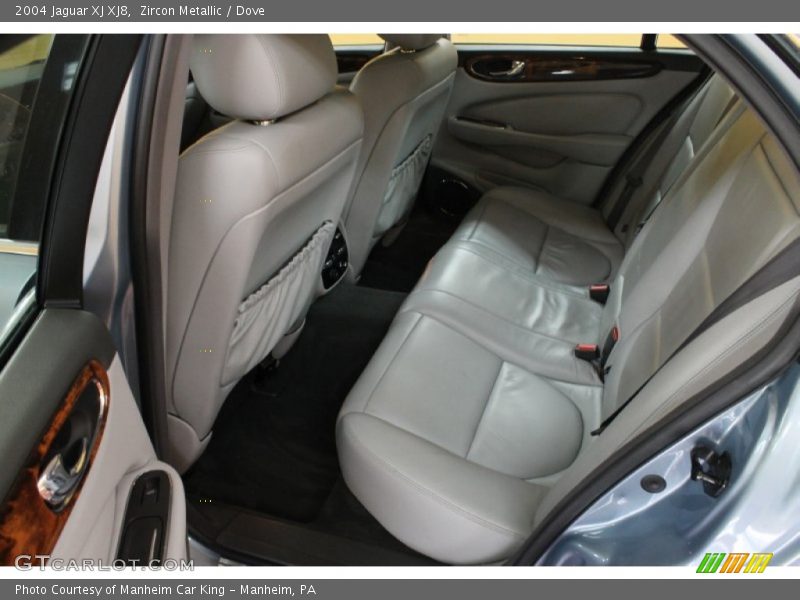 Zircon Metallic / Dove 2004 Jaguar XJ XJ8