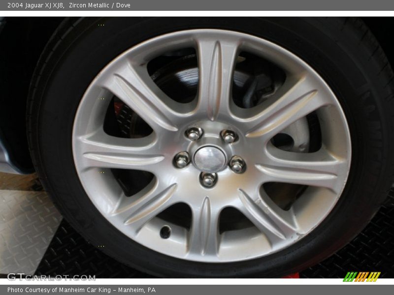 Zircon Metallic / Dove 2004 Jaguar XJ XJ8