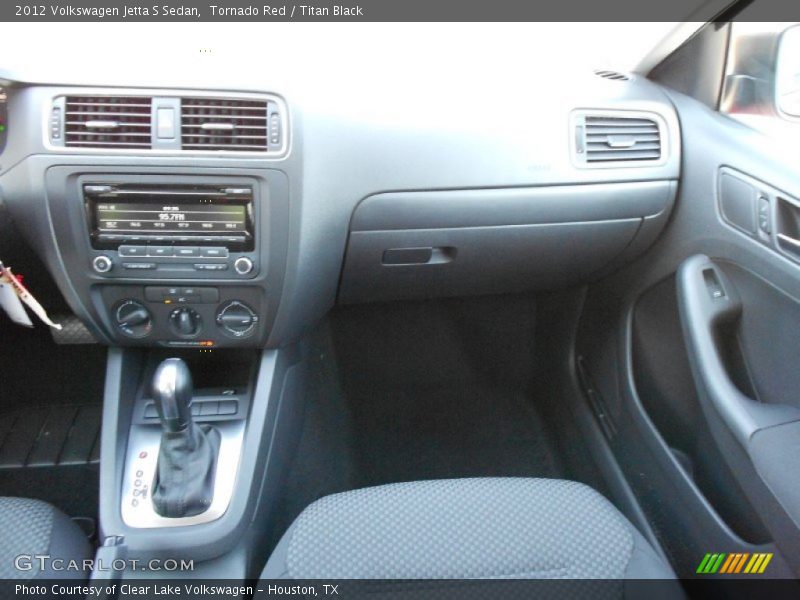 Tornado Red / Titan Black 2012 Volkswagen Jetta S Sedan