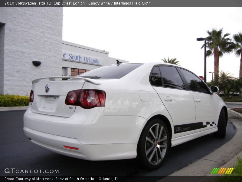Candy White / Interlagos Plaid Cloth 2010 Volkswagen Jetta TDI Cup Street Edition