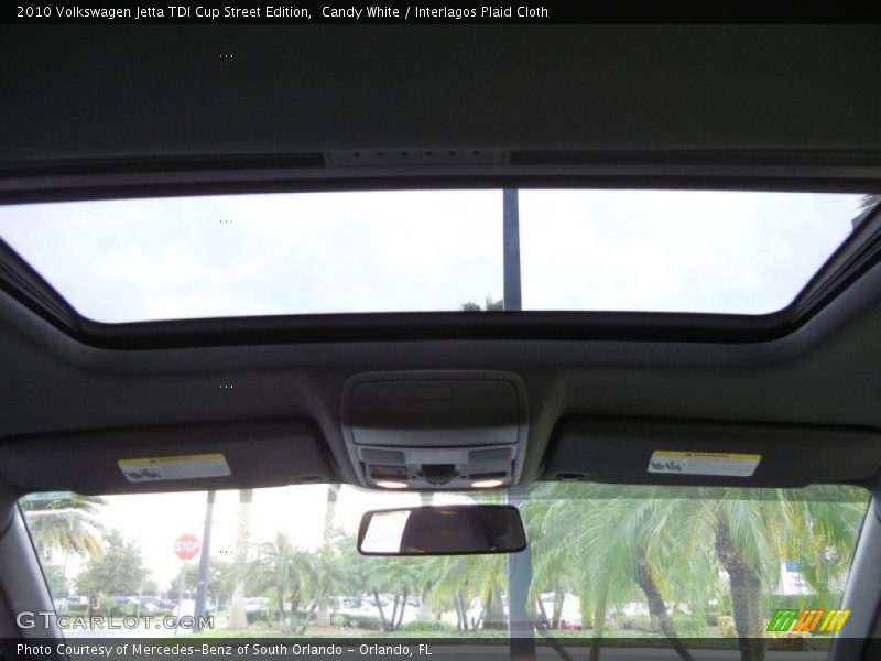 Candy White / Interlagos Plaid Cloth 2010 Volkswagen Jetta TDI Cup Street Edition