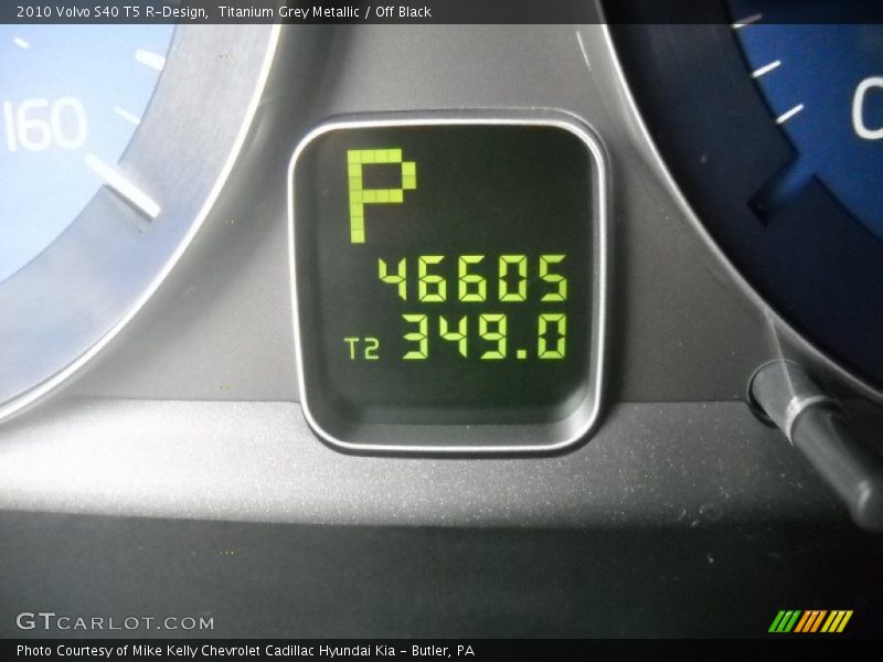 Titanium Grey Metallic / Off Black 2010 Volvo S40 T5 R-Design