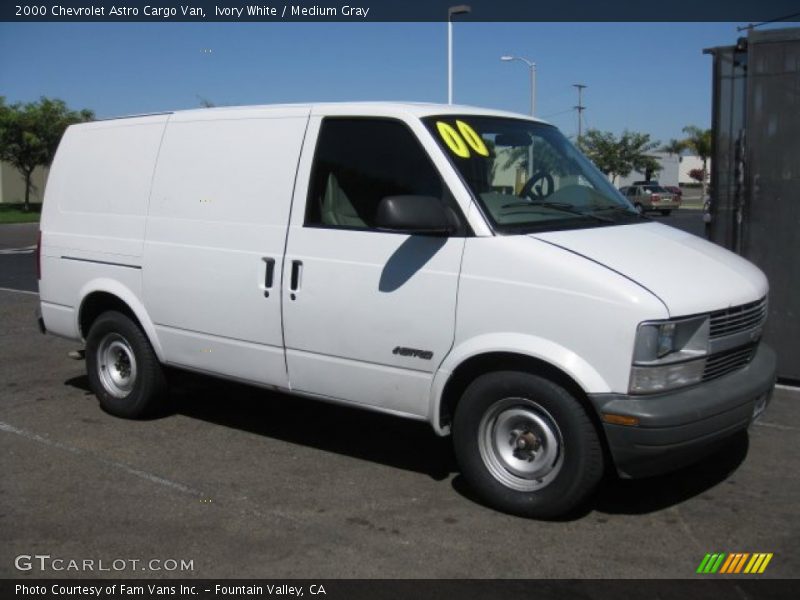  2000 Astro Cargo Van Ivory White