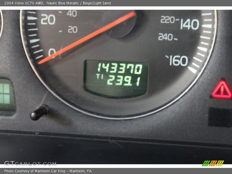 Nautic Blue Metallic / Beige/Light Sand 2004 Volvo XC70 AWD