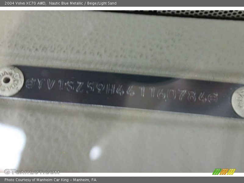 Nautic Blue Metallic / Beige/Light Sand 2004 Volvo XC70 AWD