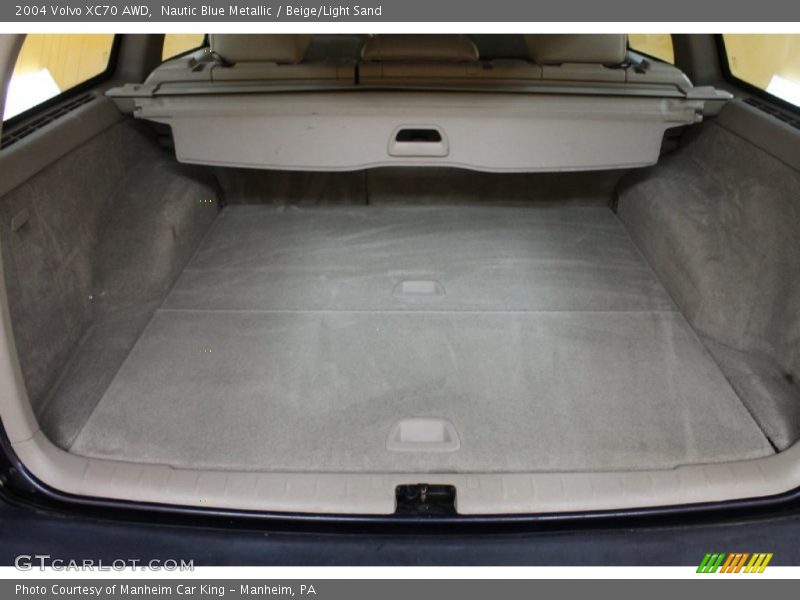 Nautic Blue Metallic / Beige/Light Sand 2004 Volvo XC70 AWD
