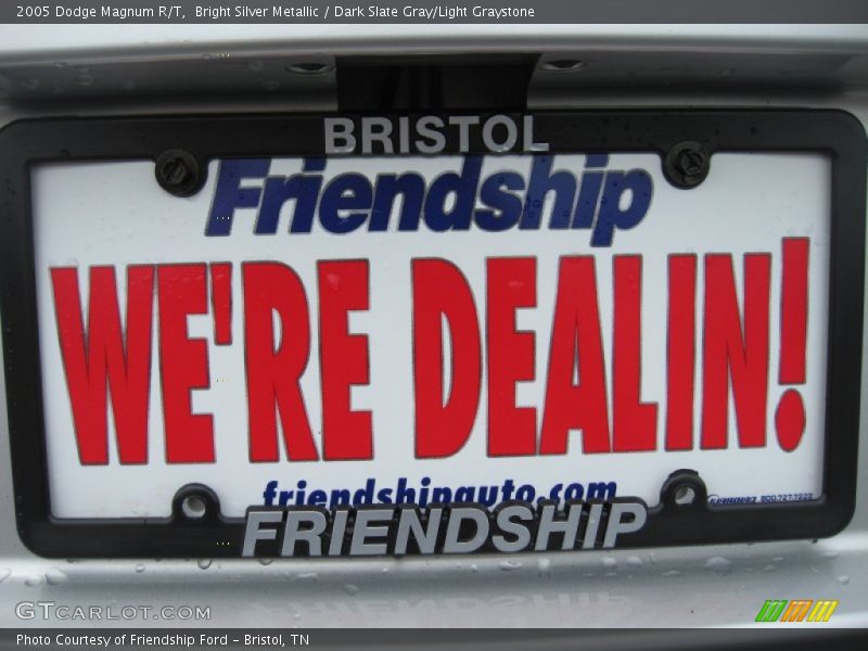 Bright Silver Metallic / Dark Slate Gray/Light Graystone 2005 Dodge Magnum R/T