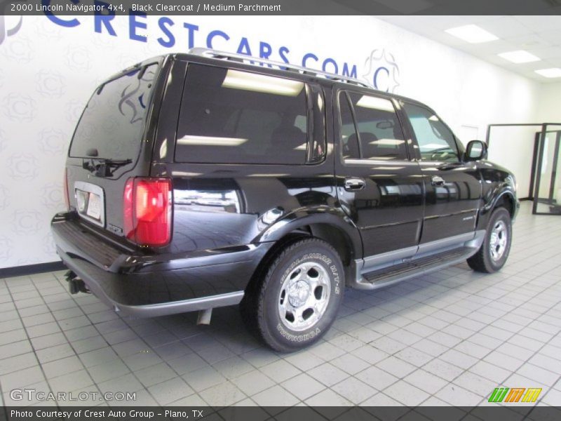Black Clearcoat / Medium Parchment 2000 Lincoln Navigator 4x4