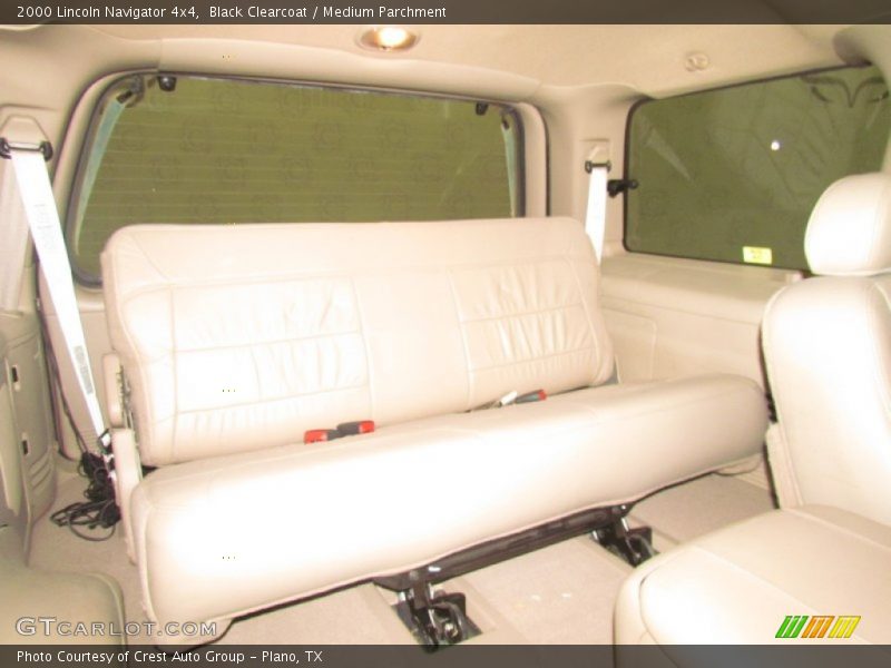 Black Clearcoat / Medium Parchment 2000 Lincoln Navigator 4x4