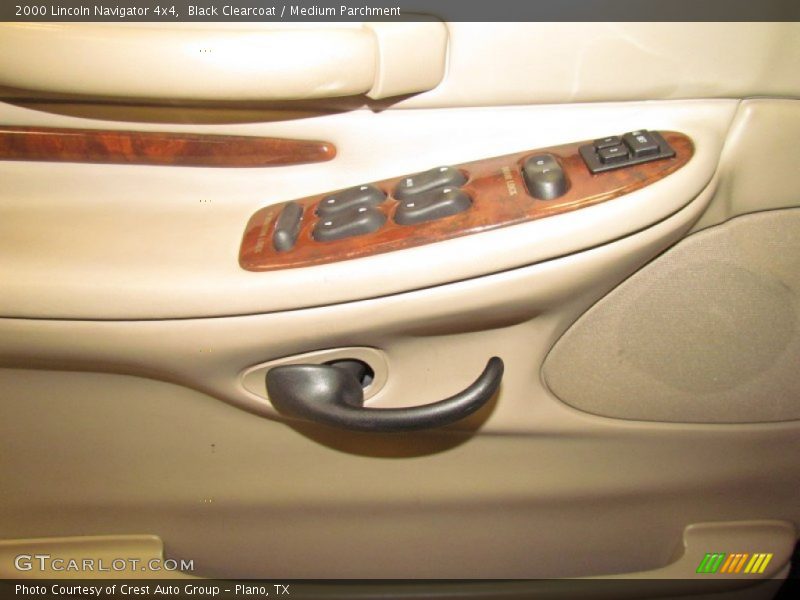 Black Clearcoat / Medium Parchment 2000 Lincoln Navigator 4x4