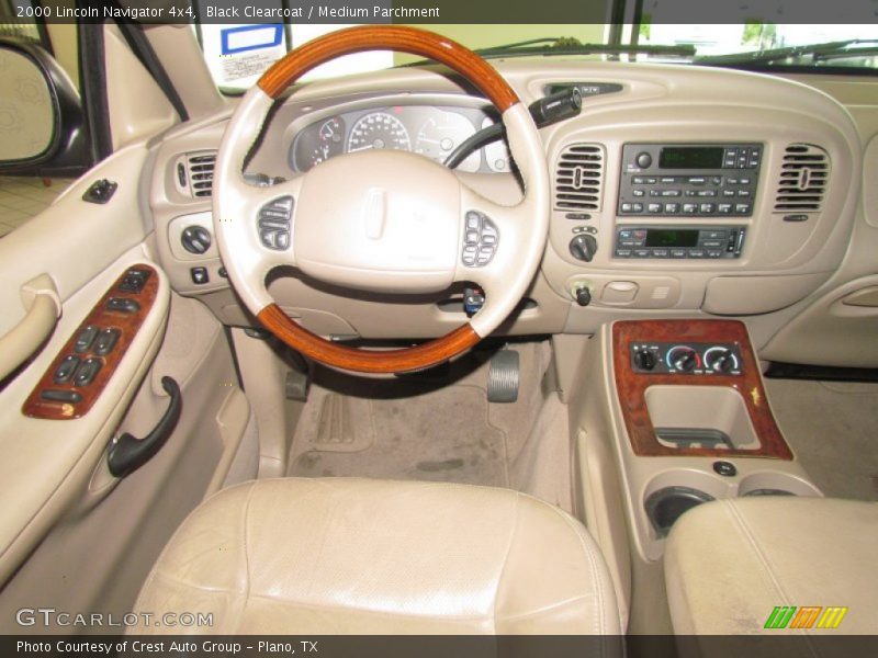Black Clearcoat / Medium Parchment 2000 Lincoln Navigator 4x4