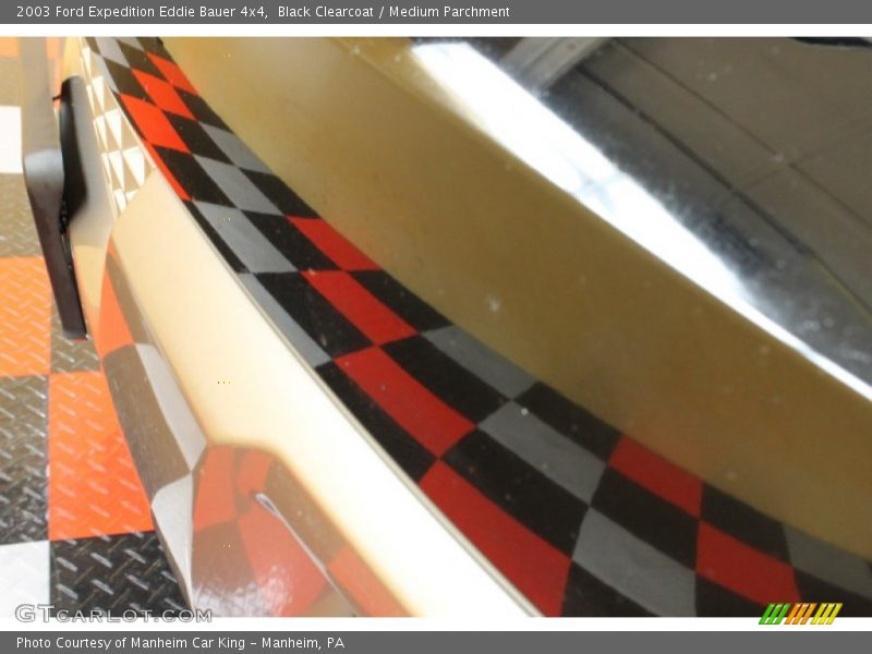 Black Clearcoat / Medium Parchment 2003 Ford Expedition Eddie Bauer 4x4