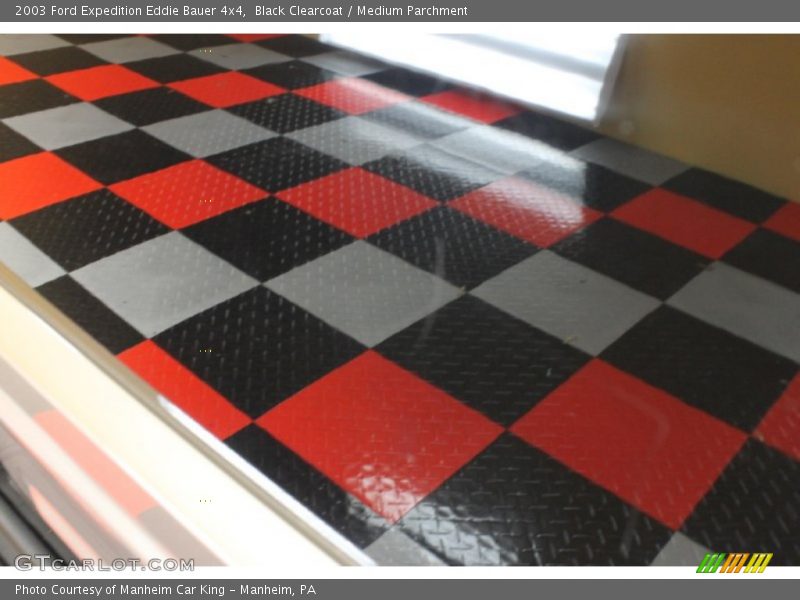 Black Clearcoat / Medium Parchment 2003 Ford Expedition Eddie Bauer 4x4