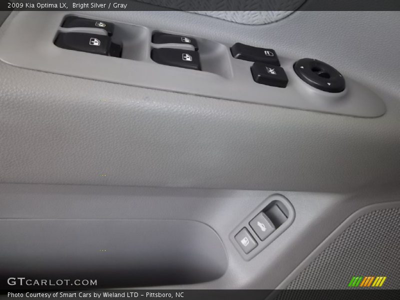 Bright Silver / Gray 2009 Kia Optima LX