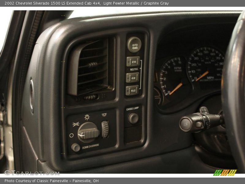 Light Pewter Metallic / Graphite Gray 2002 Chevrolet Silverado 1500 LS Extended Cab 4x4