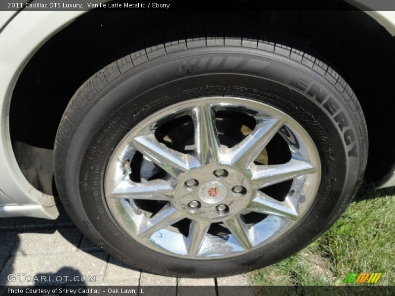 Vanille Latte Metallic / Ebony 2011 Cadillac DTS Luxury