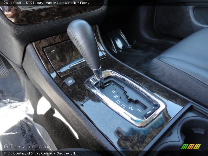 Vanille Latte Metallic / Ebony 2011 Cadillac DTS Luxury