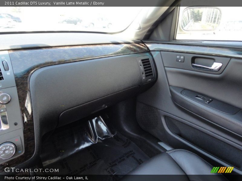 Vanille Latte Metallic / Ebony 2011 Cadillac DTS Luxury