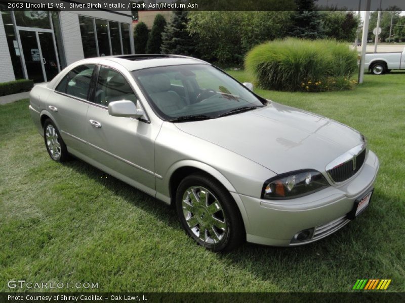 Front 3/4 View of 2003 LS V8