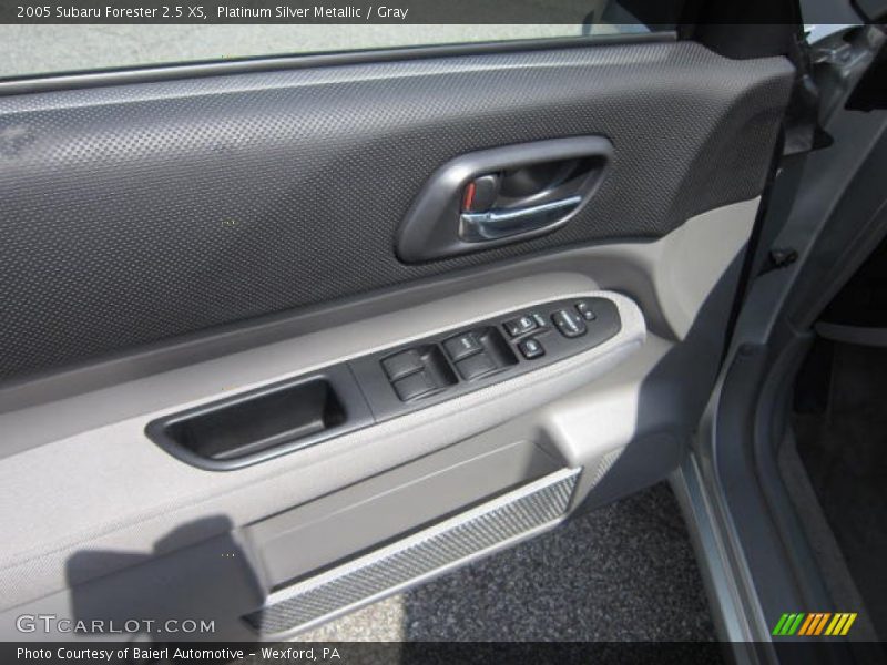 Platinum Silver Metallic / Gray 2005 Subaru Forester 2.5 XS