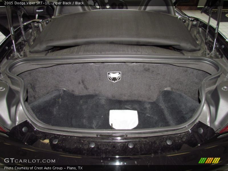  2005 Viper SRT-10 Trunk