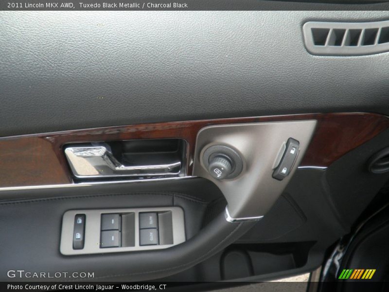 Tuxedo Black Metallic / Charcoal Black 2011 Lincoln MKX AWD