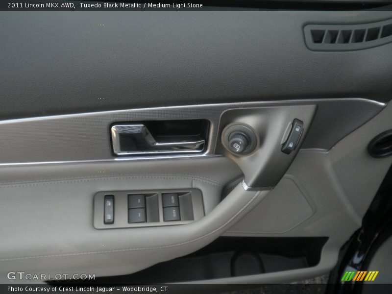 Tuxedo Black Metallic / Medium Light Stone 2011 Lincoln MKX AWD