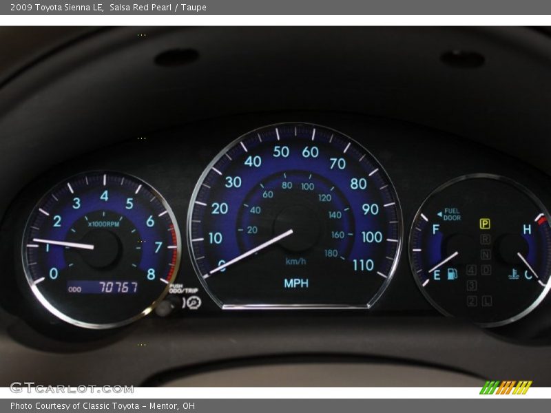 Salsa Red Pearl / Taupe 2009 Toyota Sienna LE