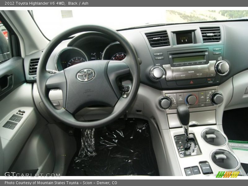 Black / Ash 2012 Toyota Highlander V6 4WD