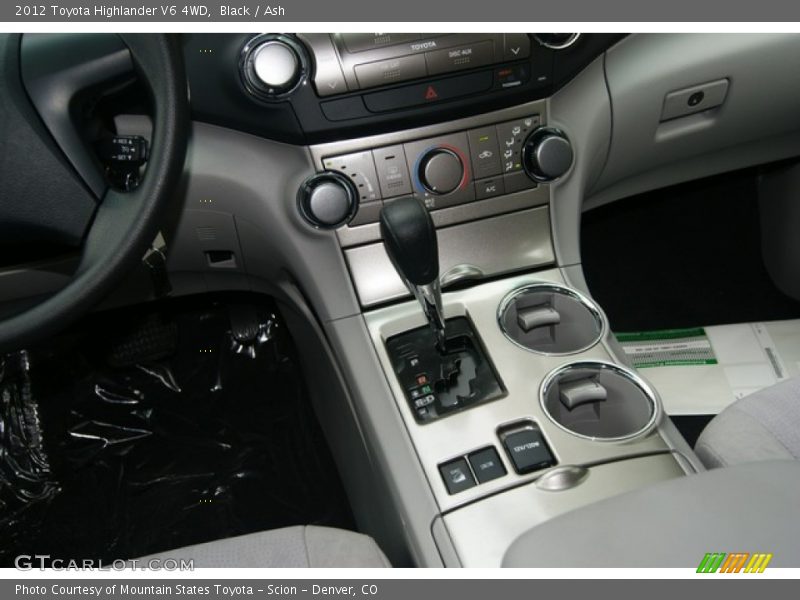 Black / Ash 2012 Toyota Highlander V6 4WD