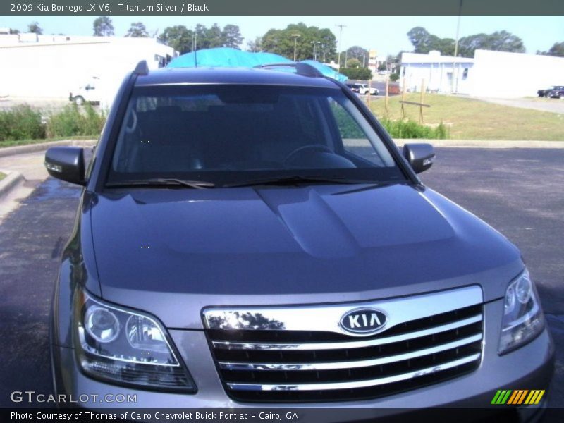 Titanium Silver / Black 2009 Kia Borrego LX V6